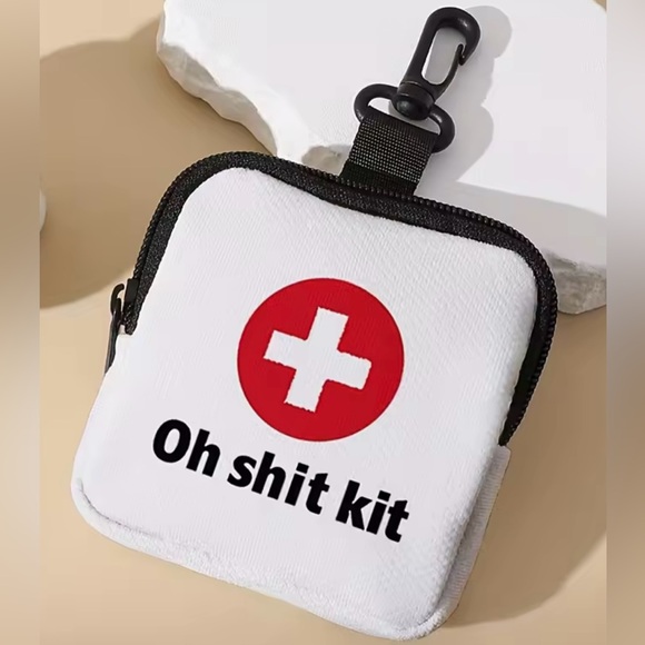 $4 White Emergency Kit Pouch with Red Cross New $4 WHEN BUNDLED WITH 3 OR MORE - Picture 4 of 7